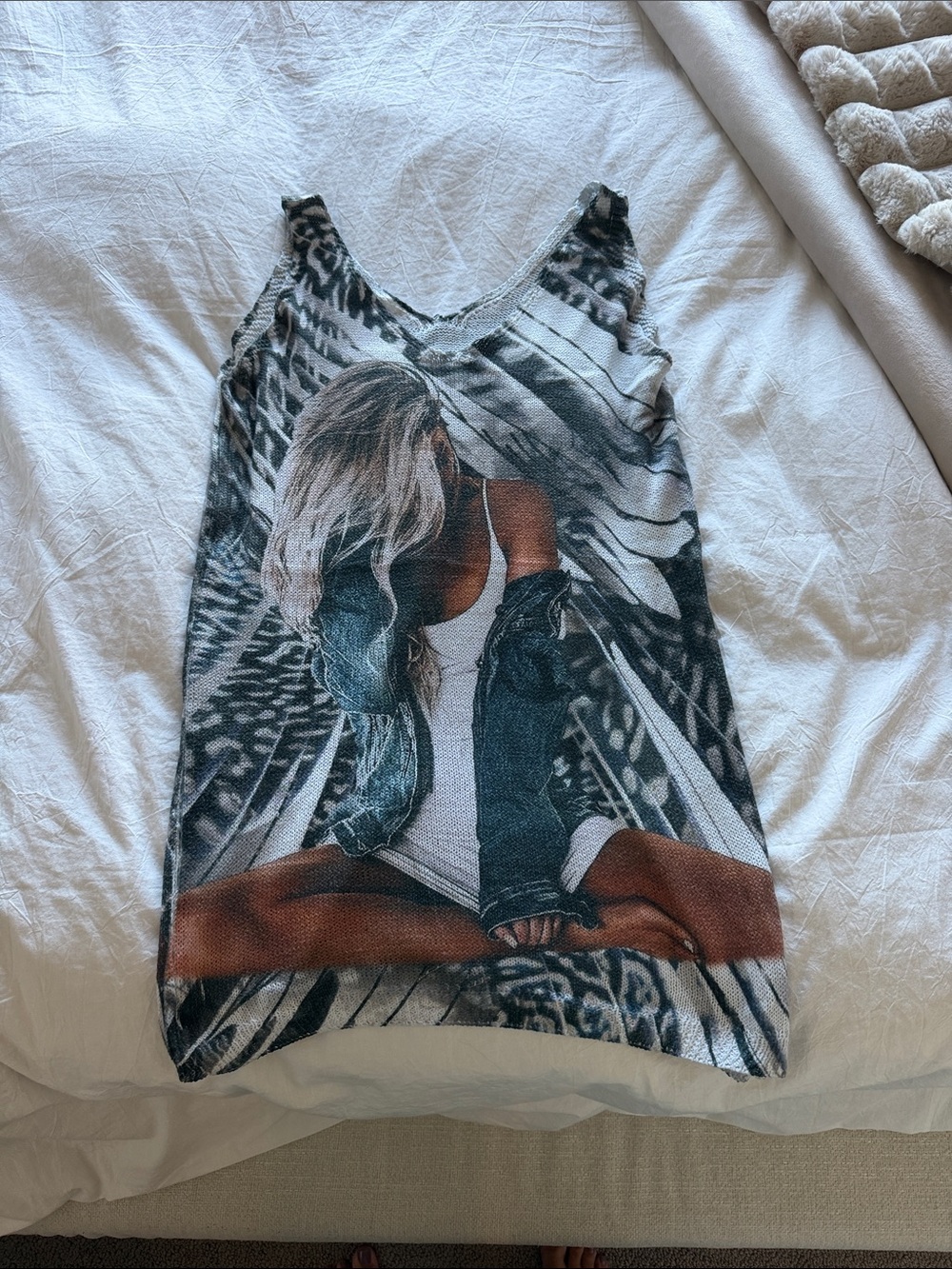 Graphic Sleeveless Tank Top - Black, White & Brown Print